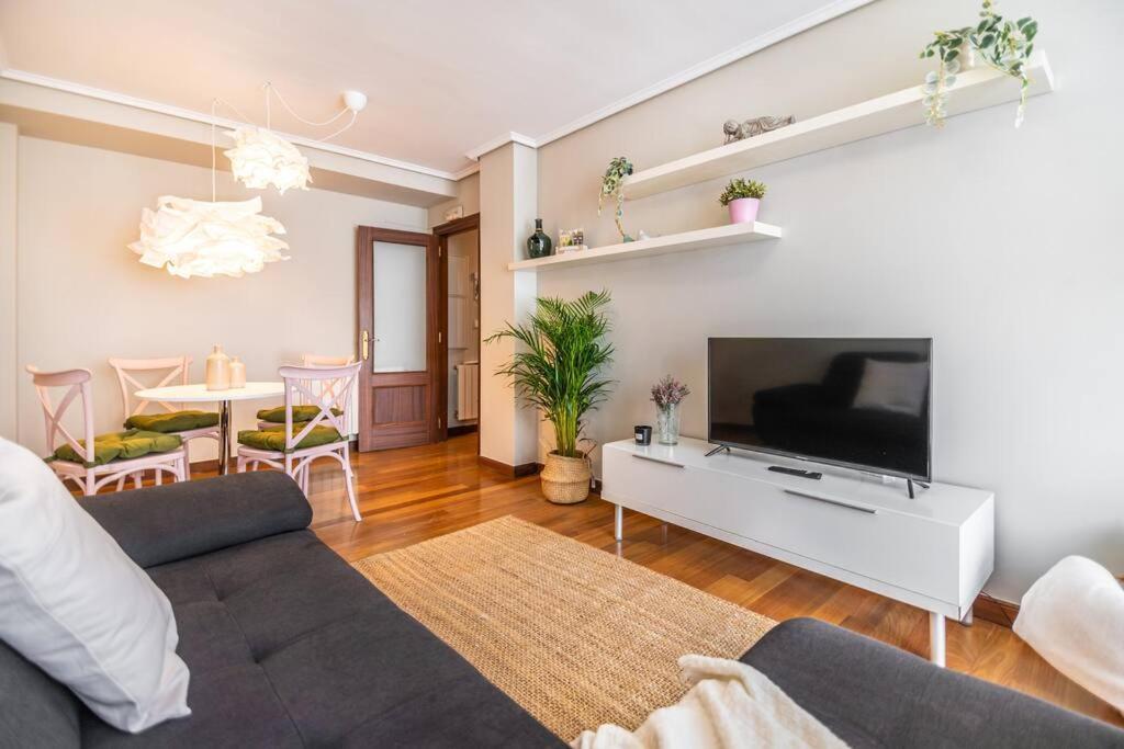 Apartamento Piso De Diseno En El Casco Antiguo Castro Urdiales Exterior foto